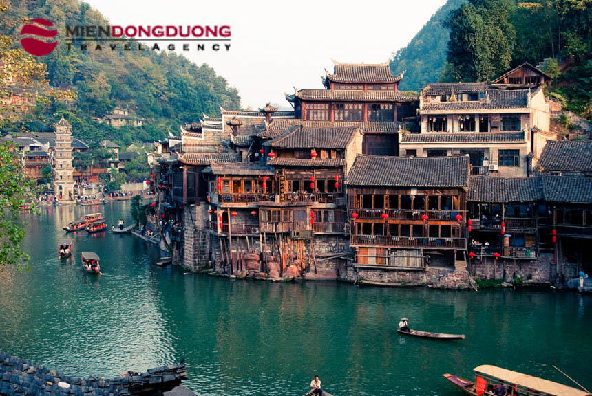TRƯƠNG GIA GIỚI - PHƯỢNG HOÀNG CỔ TRẤN 5N4D BAY VIETJET